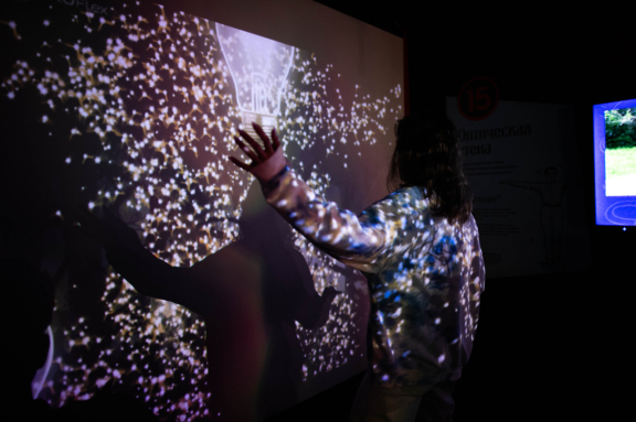 Две выставки = 1 Билет+ Космозона