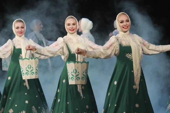 «Перезвоны» Красноярский государственный академический ансамбль танца Сибири им. М.С. Годенко