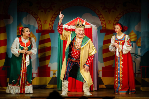 Сказка о золотом петушке. Детский литературный театр