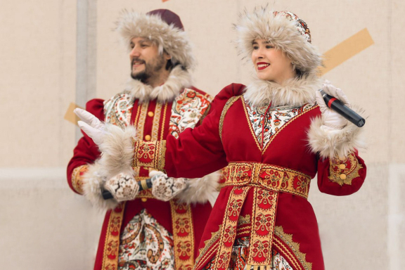 &Pcy;&rcy;&acy;&zcy;&dcy;&ncy;&icy;&chcy;&ncy;&ycy;&jcy; &kcy;&ocy;&ncy;&tscy;&iecy;&rcy;&tcy; &laquo;&Pcy;&ocy;&iocy;&tcy; &vcy;&iecy;&scy;&ncy;&acy;&excl; &Lcy;&yucy;&bcy;&ocy;&vcy;&softcy; &pcy;&ocy;&iocy;&tcy;&excl;&raquo;