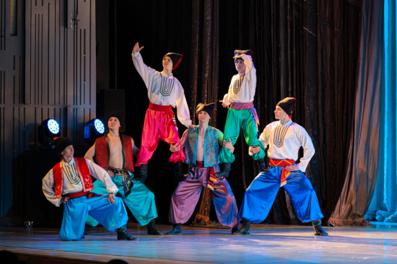 &laquo;&Scy;&ucy;&rcy;&icy;&kcy;&ocy;&vcy;&period; &Ecy;&kcy;&scy;&pcy;&iecy;&rcy;&icy;&mcy;&iecy;&ncy;&tcy;&raquo;&period; &Acy;&ncy;&scy;&acy;&mcy;&bcy;&lcy;&softcy; &tcy;&acy;&ncy;&tscy;&acy; &laquo;&IEcy;&ncy;&icy;&scy;&iecy;&jcy;&scy;&kcy;&icy;&iecy; &zcy;&ocy;&rcy;&icy;&raquo; &icy;&mcy;&period; &Gcy;&period; &Mcy;&period; &Pcy;&iecy;&tcy;&ucy;&khcy;&ocy;&vcy;&acy;