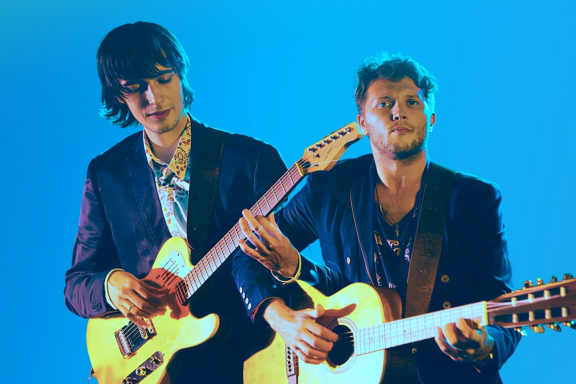 Las Guitarras Enamoradas