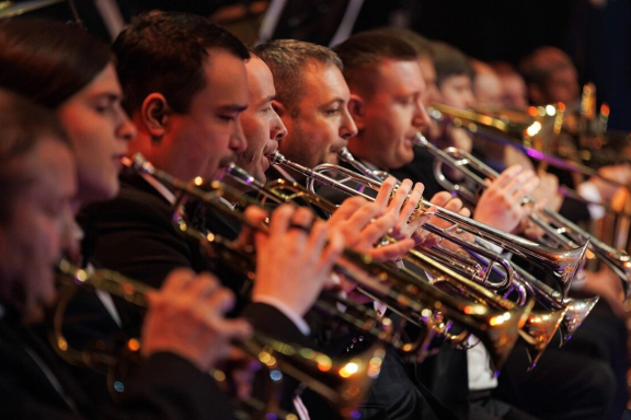 &Kcy;&rcy;&acy;&scy;&ncy;&ocy;&yacy;&rcy;&scy;&kcy;&icy;&jcy; &dcy;&ucy;&khcy;&ocy;&vcy;&ocy;&jcy; &ocy;&rcy;&kcy;&iecy;&scy;&tcy;&rcy; &laquo;&Lcy;&iecy;&gcy;&iecy;&ncy;&dcy;&ycy; &kcy;&icy;&ncy;&ocy;&mcy;&ucy;&zcy;&ycy;&kcy;&icy;&raquo;