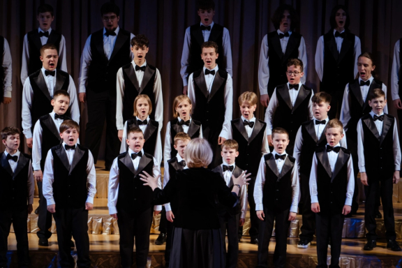 &Vcy;&iecy;&scy;&iecy;&ncy;&ncy;&icy;&iecy; &kcy;&acy;&pcy;&iecy;&lcy;&softcy;&kcy;&icy;&period; &Dcy;&iecy;&tcy;&scy;&kcy;&acy;&yacy; &scy;&tcy;&ucy;&dcy;&icy;&yacy; &laquo;&Kcy;&acy;&pcy;&rcy;&icy;&chcy;&chcy;&icy;&ocy;&raquo;