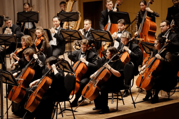 Виват, cello! Солисты и артисты группы виолончелей Красноярского симфонического оркестра